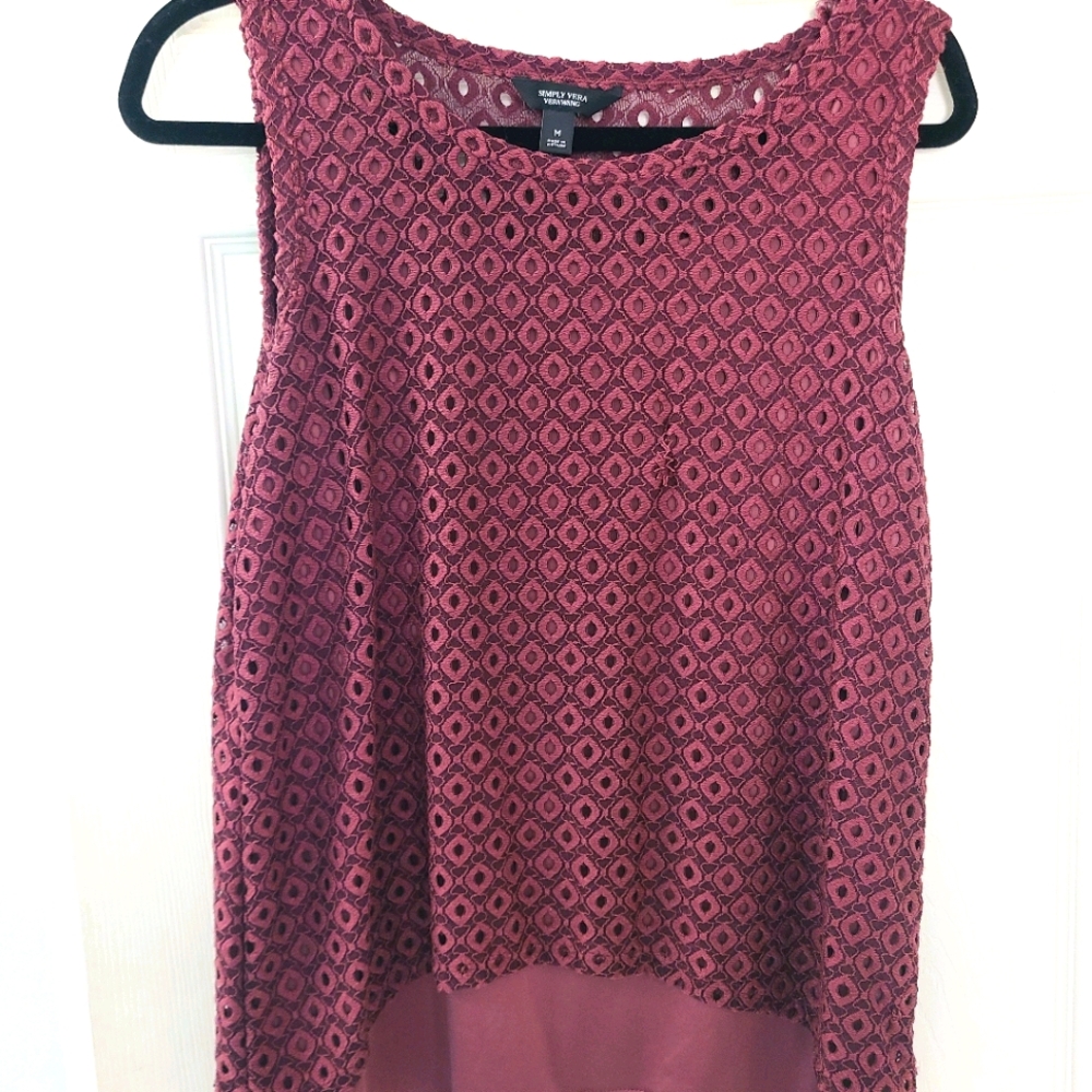 Sleeveless vera Wang top